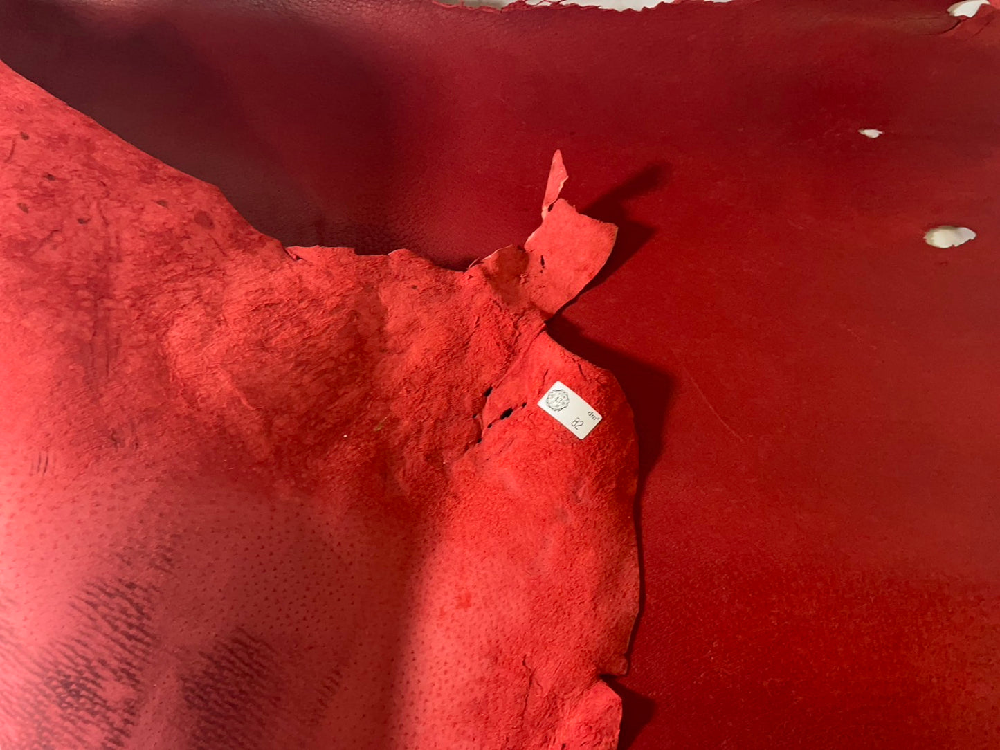 猪革(ヌメ)レッドカラー Aランク82ds 2mm銀面あり 税込み価格