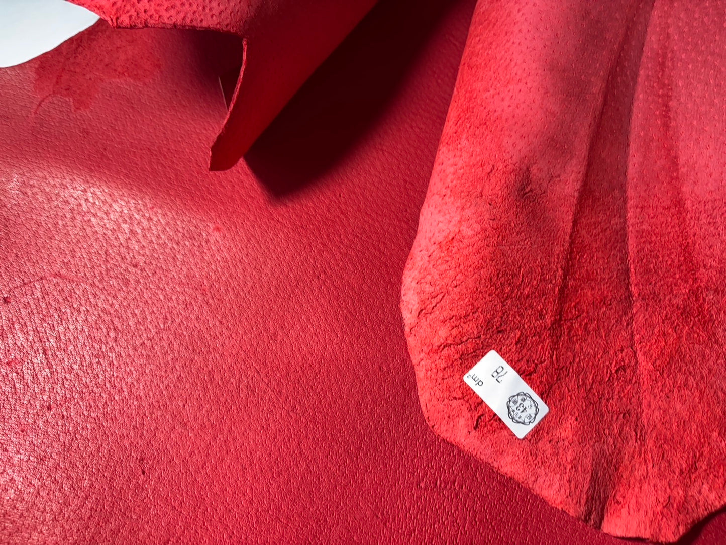 猪革(ヌメ)レッドカラー Aランク78ds 1.7mm銀面あり 税込み価格