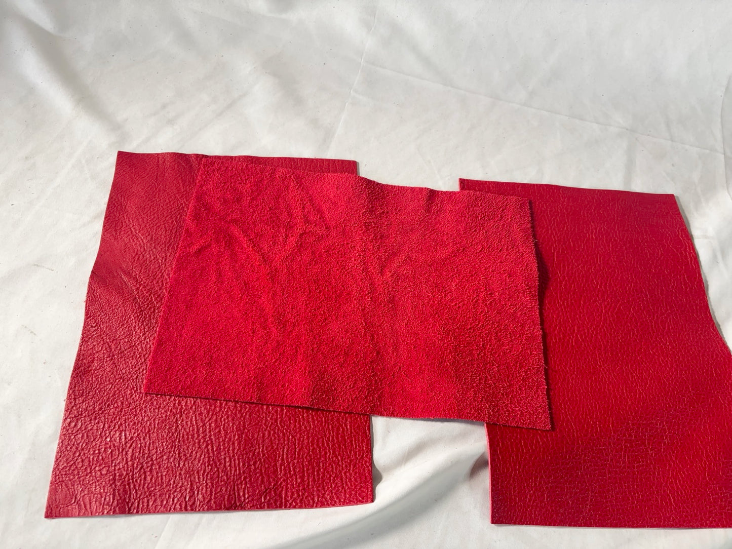 カットレザー1枚 鹿革ソフト レッドカラー Aランク A4サイズ