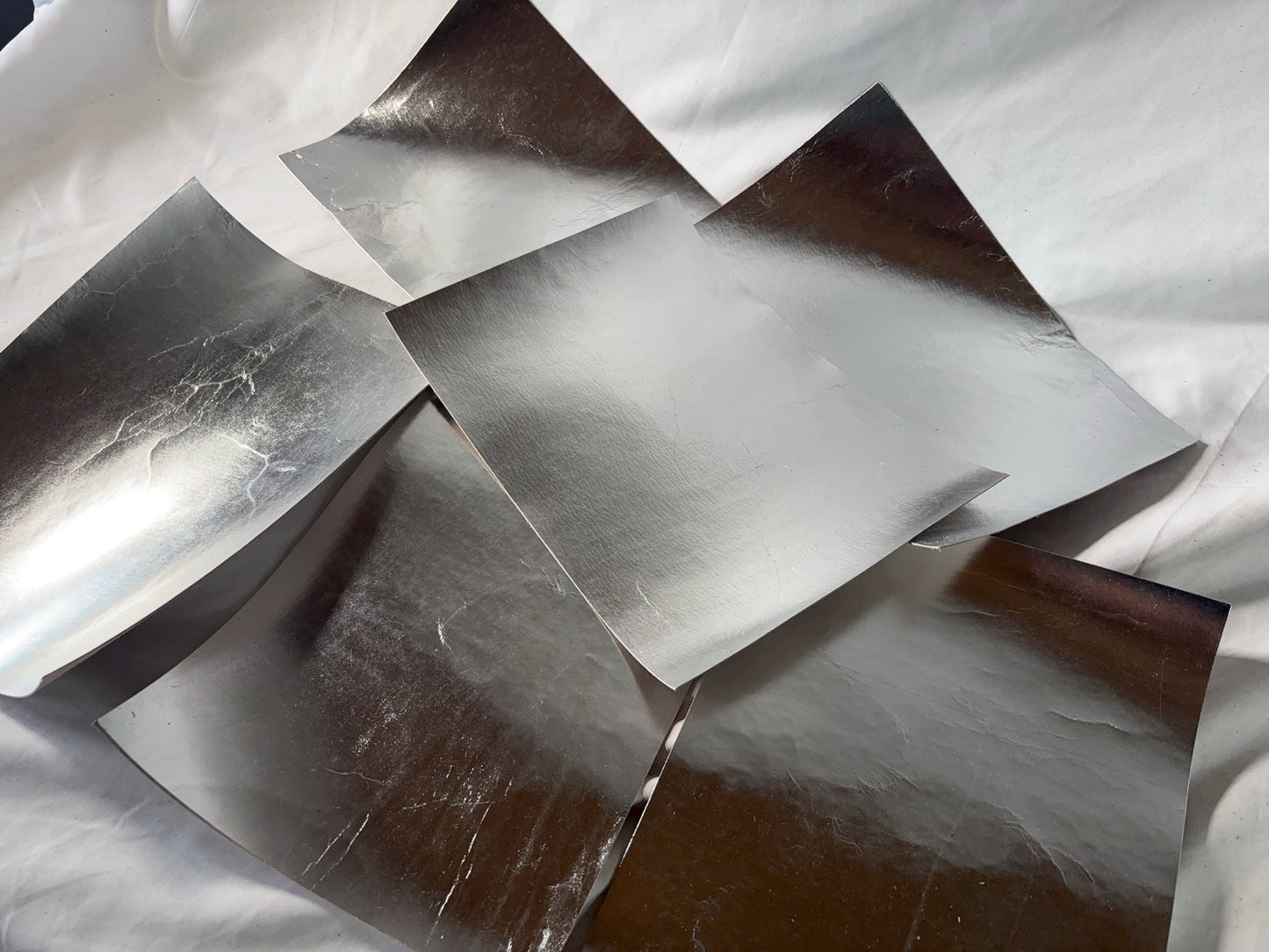 カットレザー1枚 鹿革シルバーカラー銀箔 A4