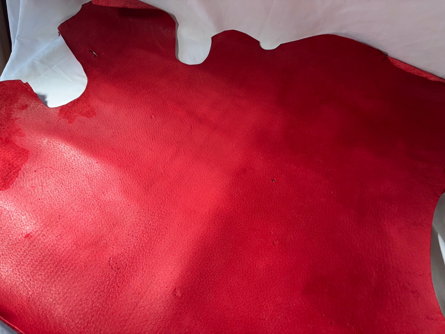 猪革(ヌメ)レッドカラー　Aランク78ds　1.7ｍｍ銀面あり　税込み価格　