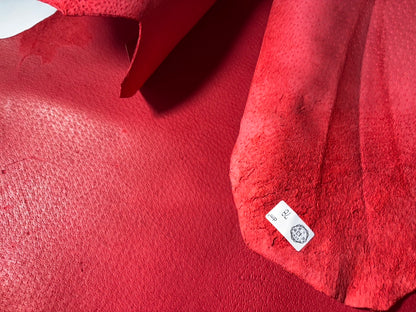 猪革(ヌメ)レッドカラー　Aランク78ds　1.7ｍｍ銀面あり　税込み価格　