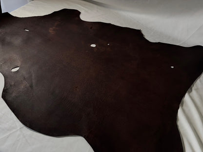 シカ革(ヌメ)パリッとタイプ改　　ブラウンカラー　Aランク38ds　1ｍｍ　銀面あり　シボなし艶あり　
