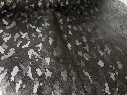 猪革(ヌメ)迷彩　ブラックカラー　Bランク　65ds1.5ｍｍ銀面あり　税込み価格　