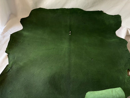 猪革(ヌメ)グリーンカラー　Bランク67ds　1.6ｍｍ銀面あり　税込み価格　穴あり
