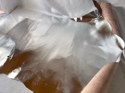 鹿革(ヌメ)シルバーカラー銀箔　Aランク59ds　0.8ｍｍ銀面あり　税込み価格　