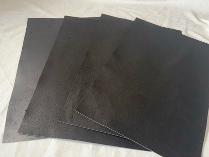 カットレザー１枚　ツキノワグマ　Aランク　A3サイズ