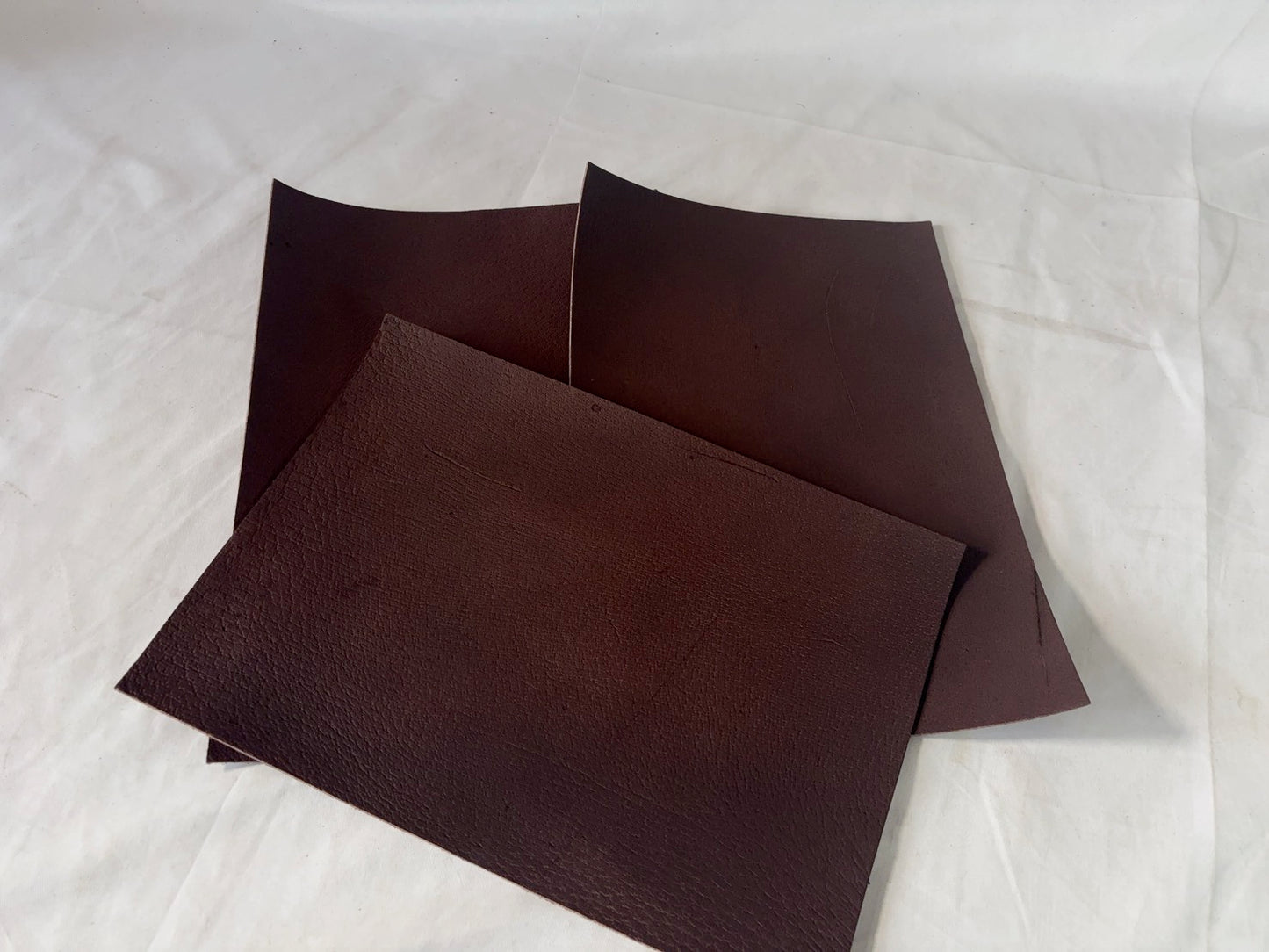 カットレザー１枚　猪ダークブラウン　Aランク　A4サイズ