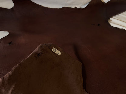 熊革(ツキノワグマ)ブラウンカラー　1.7㎜　68ds　Aランク　小穴