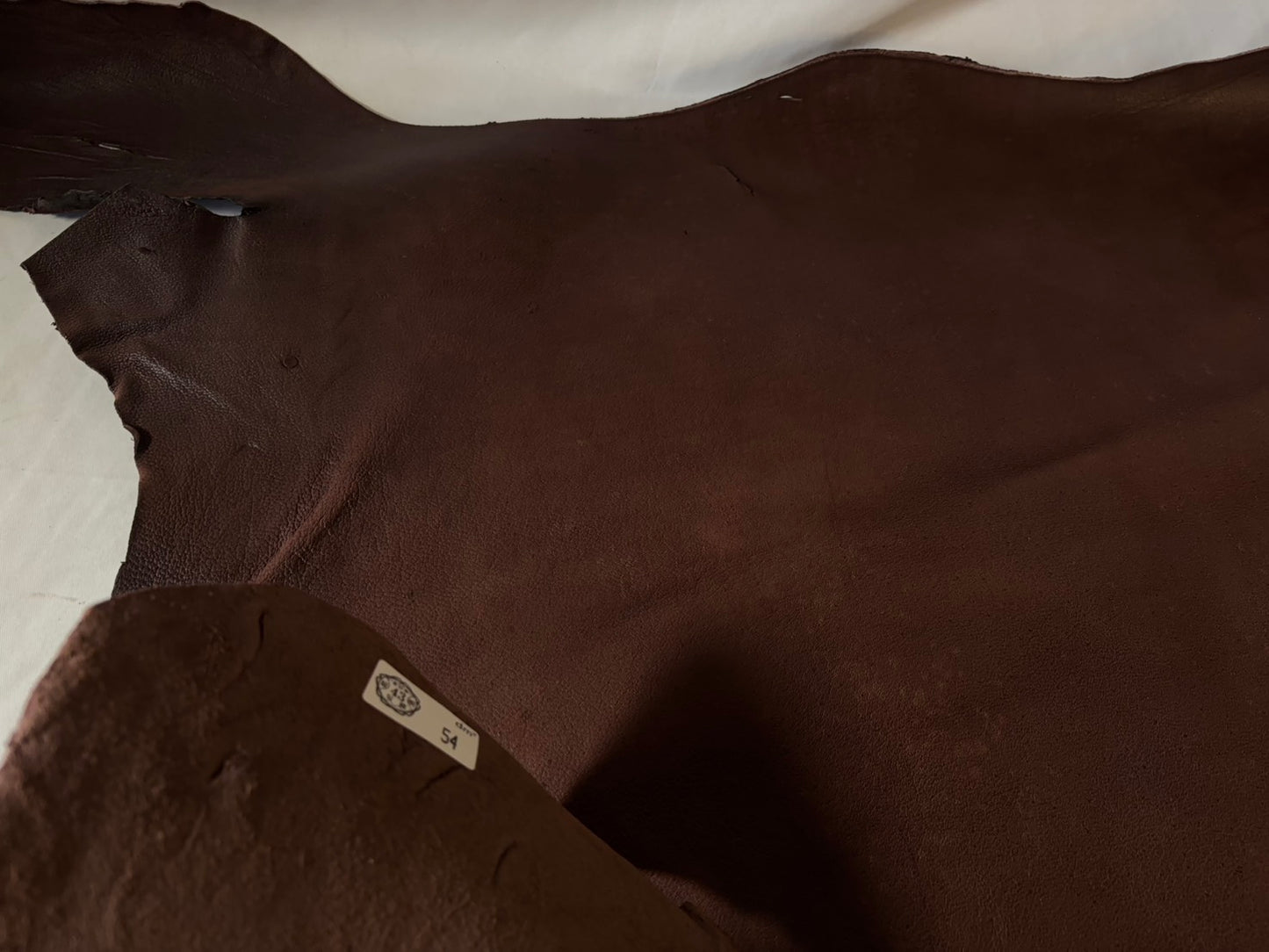 熊革(ツキノワグマ)ブラウンカラー　1.7㎜　54ds　Aランク　靴用