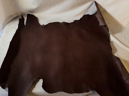 熊革(ツキノワグマ)ブラウンカラー　1.5㎜　61ds　Aランク　