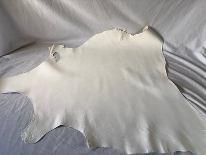 弓道用(試作品)シカ革セ ーム革ヌバック　ライトタイプ　　生成りカラーレザーAランク　57ds　１．５㎜