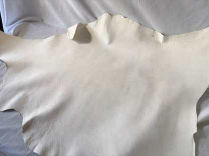 弓道用(試作品)シカ革セ ーム革ヌバック　ライトタイプ　　生成りカラーレザーAランク　66ds　１．５㎜