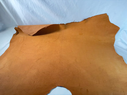 猪革(ヌメ)　クラシックキャメルカラー　Aランク74ds　１．５ｍｍ銀面あり　税込み価格　 傷あり