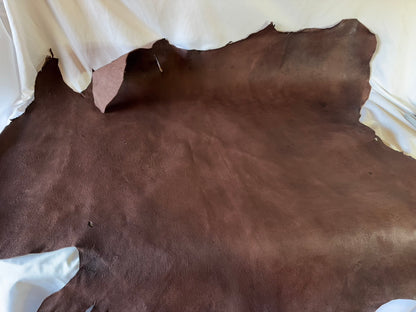 熊革(ヒグマ)ブラウンカラー　1.6㎜　136ds　Aランク　シワあり