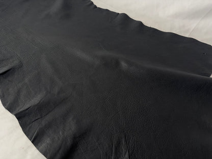 シカ革(ヌメ)ソフトタイプ　ブラックカラー　レザーAAランク45ds　1.1ｍｍ　銀面あり