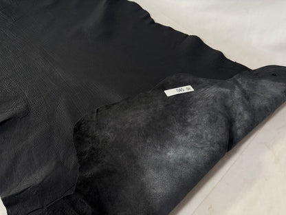 シカ革(ヌメ)ソフトタイプ　ブラックカラー　レザーAAランク45ds　1.1ｍｍ　銀面あり