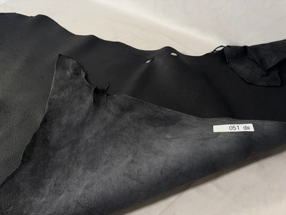 シカ革(ヌメ)ソフトタイプ　ブラックカラー　レザーAランク51ds　1.5ｍｍ　銀面あり