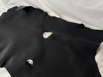 シカ革(ヌメ)ソフトタイプ　ブラックカラー　レザーAランク67ds　2.5ｍｍ　銀面あり