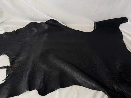 シカ革(ヌメ)ソフトタイプ　ブラックカラー　レザーAランク69ds　1.5ｍｍ　銀面あり