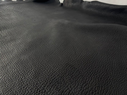 シカ革(ヌメ)ソフトタイプ　ブラックカラー　レザーAランク93ds　3ｍｍ　銀面あり