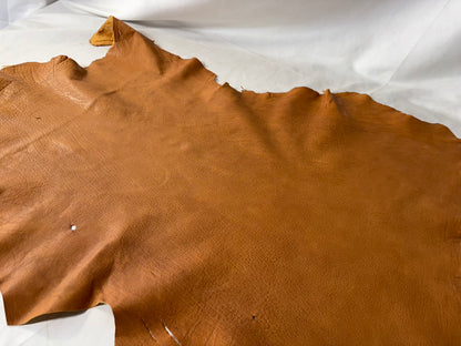 シカ革(ヌメ)ソフトタイプ　キャメルカラー　レザーAランク41ds　1ｍｍ　銀面あり
