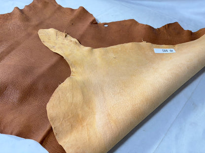 シカ革(ヌメ)ソフトタイプ　キャメルカラー　レザーAランク44ds　1.2ｍｍ　銀面あり