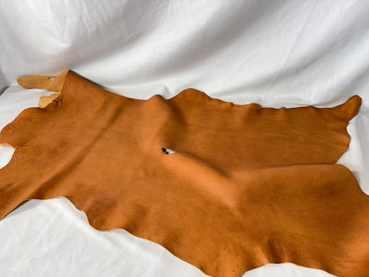 シカ革(ヌメ)ソフトタイプ　キャメルカラー　レザーAランク51ds　2ｍｍ　銀面あり