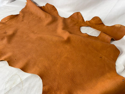 シカ革(ヌメ)ソフトタイプ　キャメルカラー　レザーAランク57ds　1.3ｍｍ　銀面あり