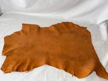 シカ革(ヌメ)ソフトタイプ　キャメルカラー　AAランク32ds　1.2ｍｍ　銀面あり 　