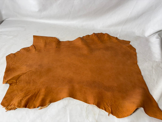 シカ革(ヌメ)ソフトタイプ　キャメルカラー　AAランク32ds　1.2ｍｍ　銀面あり 　
