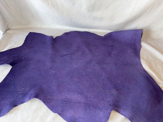 シカ革(ヌメ)ソフトタイプ　パープルカラーAランク61ds　2ｍｍ　銀面あり