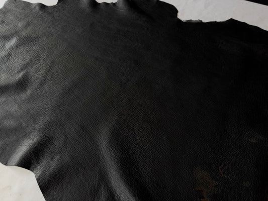 シカ革(ヌメ)ソフトタイプ　ブラックカラーAAランク49ds　1.4ｍｍ　銀面あり