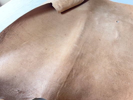 猪革(ヌメ)チェスナット生成りカラー　Aランク64ds　1.7ｍｍ銀面あり　税込み価格　