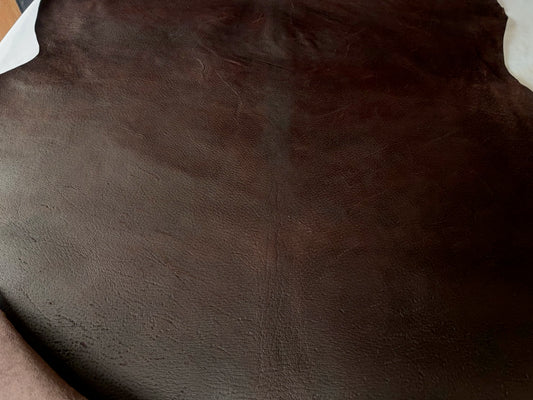 猪革(ヌメ)ダークブラウンカラー　Aランク109ds　1.7ｍｍ銀面あり　税込み価格 　山の主