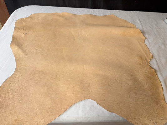 猪革(ヌメ)　生成りカラー　Aランク57ds　1.3ｍｍ銀面あり　税込み価格　傷あり