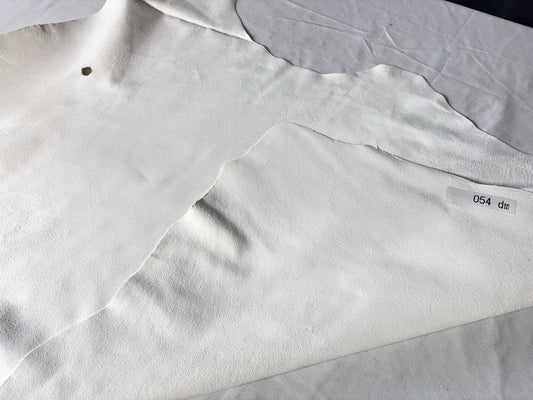 シカ革セ ーム革ヌバック　従来タイプ　　生成りカラーレザーAランク　54ds　0.7㎜